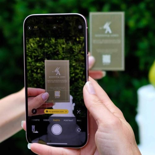 GUESTPIX QR CODE WEDDING PICTURES SCANNING QR CODE