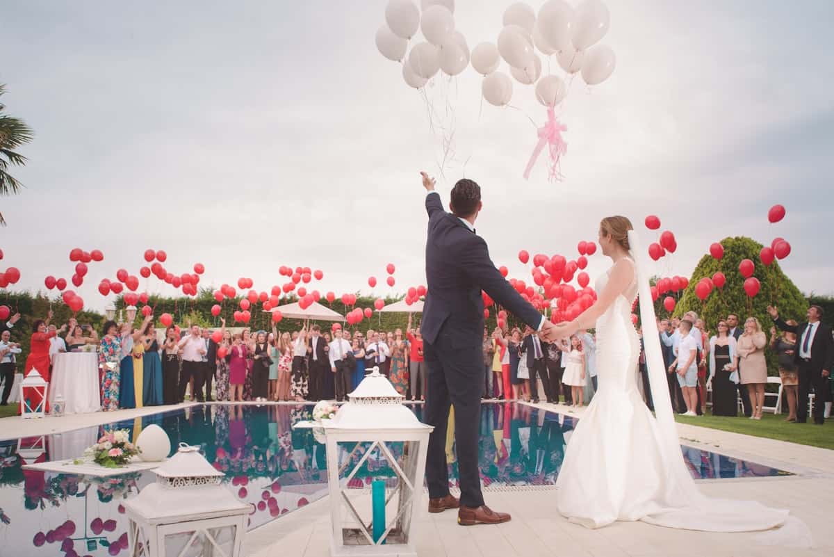 The Best Wedding Anniversary Gifts for Couples in 2026